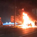 Üsküdar'da otomobil alev alev yandı