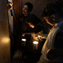 Gazze'de umut ışığı: Atık konserve kutularından Ramazan fenerleri yaparak çocukları sevindiriyor