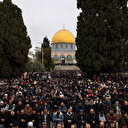 90 000 fidèles assistent à la première prière du vendredi du Ramadan à la mosquée Al-Aqsa malgré les restrictions israéliennes