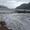 Marmaris'te fırtına: Tekneler kıyıya vurdu çatılar çöktü