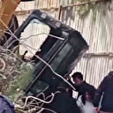 Kadıköy'de korkutan kaza: Kepçe operatörü binanın 5'inci katından düştü