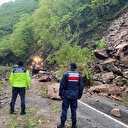 Giresun'da heyelan: Yol trafiğe kapatıldı