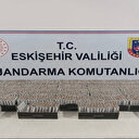 Kaçak sigara satan şüpheli jandarmadan kaçamadı