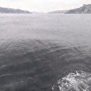 İstanbul’da şiddetli deprem sonrası dalgaların yükseldiği anlar kameraya yansıdı