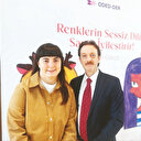 Otizmli sanatçının “Renklerin Sessiz Dili” sergisi açıldı