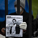 New York'ta öğrenciler Filistinli aktivist Halil'e destek için kendilerini üniversite kapısına zincirledi