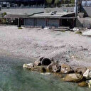 Beylikdüzü’nde denize dökülen İSKİ atık su hattı, vatandaşları tedirgin ediyor: Kötü kokudan durulmuyor