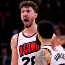 Houston Alperen Şengün'le lideri devirdi