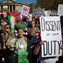 Londres: Rassemblements de protestation contre le président américain Trump et son allié Musk