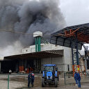Sakarya'da fındık fabrikasındaki yangın, 2,5 saatte kontrol altına alındı