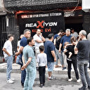 Gerçek korkuyu yaşadılar: Antalya'da 'korku evi'nde çıkan yangında mahsur kalanlar cam kırılarak kurtarıldı