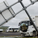 Kars'ta otomobil ile tırın çarpıştığı kazada 1 kişi öldü, 3 kişi yaralandı