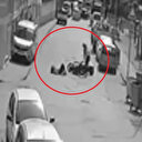 Karşıya geçen kadına çarptı, yaralıyı olay yerinde bırakıp kaçtı