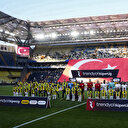 Fenerbahçeli oyuncudan kendi tribünlerine skandal hareket