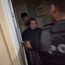 Esenler'de uyuşturucu operasyonu: Şüphelinin annesi oğlunu korumak için kendini siper etti