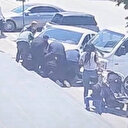 Fren yerine gaza basan sürücü lise öğrencisini otomobilin altına aldı