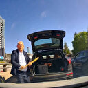 Trafikte tartıştığı sürücünün üzerine beyzbol sopasıyla yürüdü