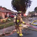 ABD'nin San Diego kentinde bir mahalleye uçak düştü: Çok sayıda evde yangın çıktı