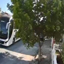 Sokakta yatan köpeği ezip yoluna devam etti