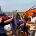 Ankara'da denetim yapılmasına izin vermeyen kurban satıcıları sopalarla polise saldırdı