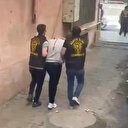 Polisi 'beybi' müşterileri 'koli' şifresiyle belirleyen fuhuş şebekesine 'Pandora Operasyonu'nda 6 tutuklama