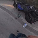 Motosiklet sürücüsü drift atarken kaza yaptı: Kask kamerasına anbean yansıdı