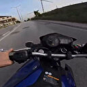 Motosiklet sürücüsü drift atarken kaza yaptı