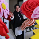 'Solmayan çiçek' hayali meslek sahibi yaptı