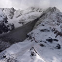 İsviçre'de bir köy dağlardan düşen buzulla tamamen yok oldu
