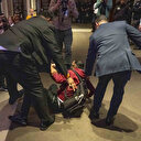 Siyonist destekçisi ABD’li Senatör Chuck Schumer’a protesto şoku: Filistin yanlıları ‘Sen soykırımcı bir canavarsın’ diye bağırdı