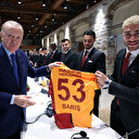 Cumhurbaşkanı Erdoğan ve Galatasaraylı futbolcular arasında güldüren diyalog