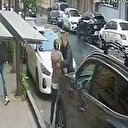 Kaçırmaya çalıştığı eski karısı direnince sokak ortasında katletti: Yürek yakan yardım çığlığı kameraya yansıdı