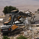 İşgalci İsrail Batı Şeria'da Filistinlilere ait çok sayıda yapıyı yıktı