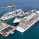 Kuşadası'na dört kruvaziyerle 8 bin 608 turist geldi