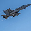 Finlandiya'da orduya ait savaş uçağı düştü: Pilot böyle kurtuldu