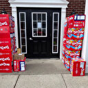 Annesinin telefonunu gizlice alan çocuk internetten 4 bin dolarlık 70 bin lolipop siparişi verdi