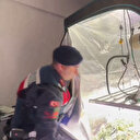 İklimlendirme sistemi ile evini kenevir tarlasına çevirmiş