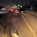 Arnavutköy'de magandaların İETT otobüsünün önünü kesip şoförü tehdit ettiği anlar kamerada