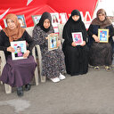 Diyarbakır annelerinin evlat nöbeti kararlılıkla devam ediyor: PKK'nın silah bırakması evlatlarımızın geri dönmesi demektir