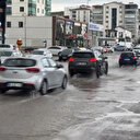 Ankara'da sağanak yağış vatandaşlara zor anlar yaşattı