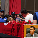 Ferdi Zeyrek için ilk tören belediye binası önünde