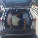 Anadolu Otoyolu'nun Sakarya kesiminde durdurulan araçta 9 düzensiz göçmen yakalandı