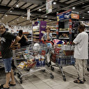 İsrailliler panikte: İran'ın misilleme saldırısı endişesiyle marketleri talan ettiler ve rafları boşaltılar