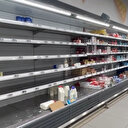 İsrailliler füzeleri görünce marketlere koştu