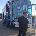 Afyonkarahisar'da yolcu otobüsü tıra çarptı: 9 yaralı