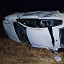 Şanlıurfa'da otomobil şarampole devrildi: Üç kişi yaralandı