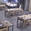 Boğazına yiyecek kaçan müşteriyi iş yeri sahibi kurtardı