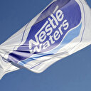 Scandale des eaux minérales en France: une association saisit la justice