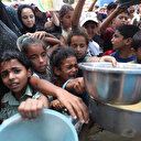 İsrail saldırısı ve ambargosu altındaki Gazze'deki Filistinlilere yemek dağıtıldı