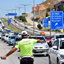 "Kilit kavşak" Kırıkkale'de bayram öncesi trafik yoğunluğu sürüyor